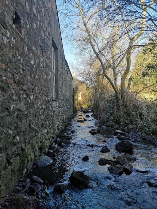 Ballyclare Riverside Cottage At Logwood Mill מראה חיצוני תמונה