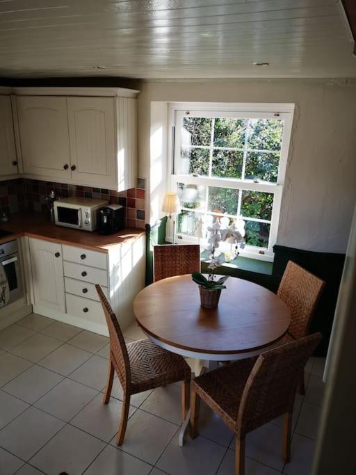 Ballyclare Riverside Cottage At Logwood Mill מראה חיצוני תמונה
